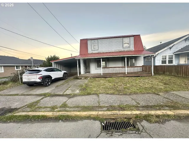 $164,900 | 302 South 10th Street, Coos Bay, OR 97420