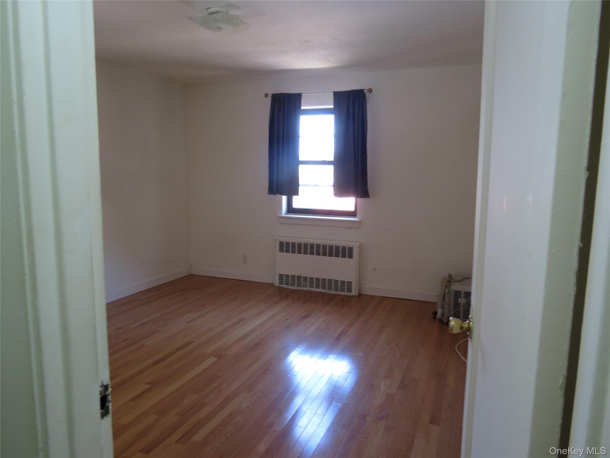 147-14 84th Road, Unit 2A Queens, NY 11435 - Photo 15 of 36 Entrance To Bedroom