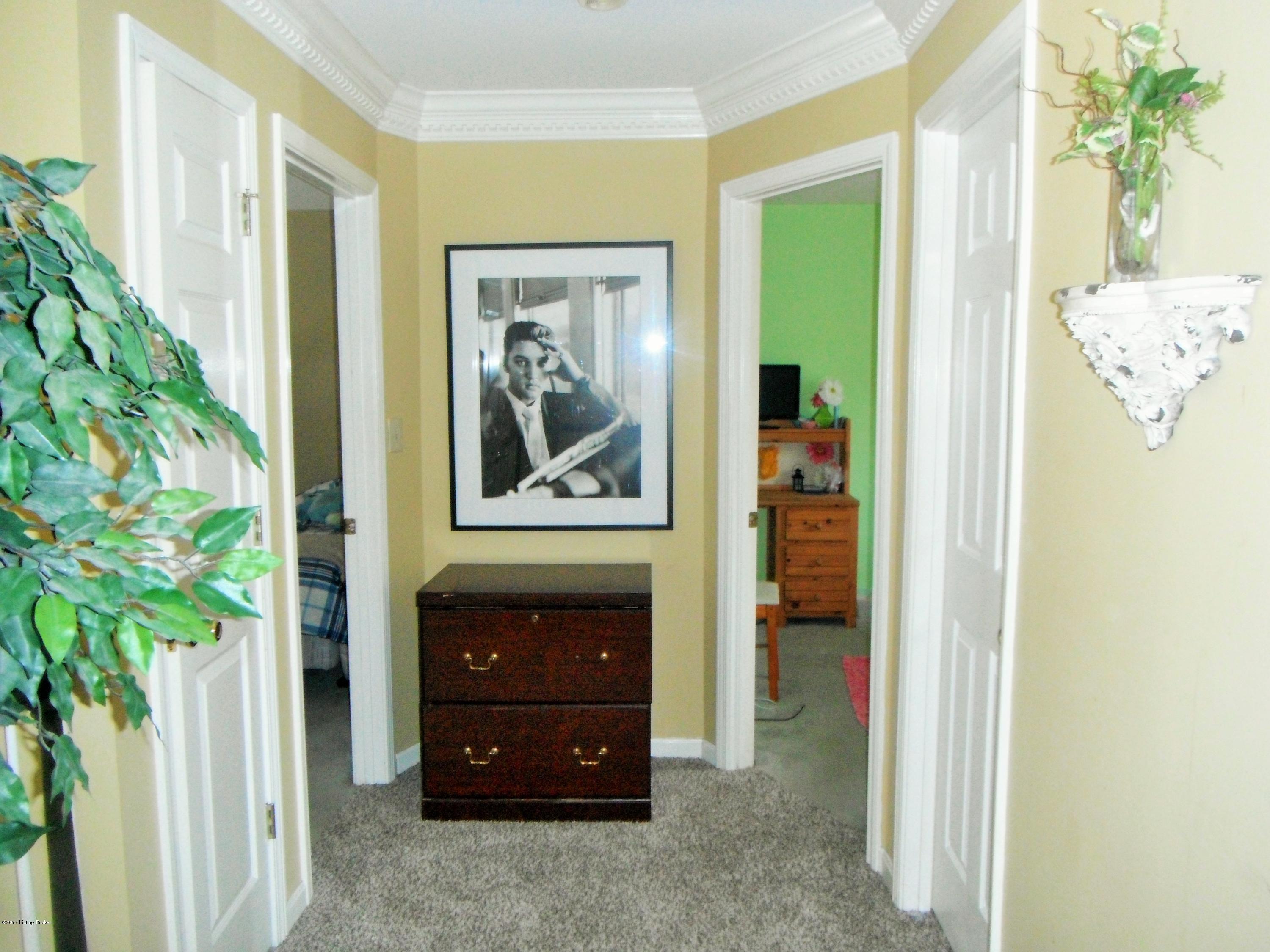 1303 Autumn Ridge Road Louisville, KY 40242 - Photo 18 of 33 DSCF0896