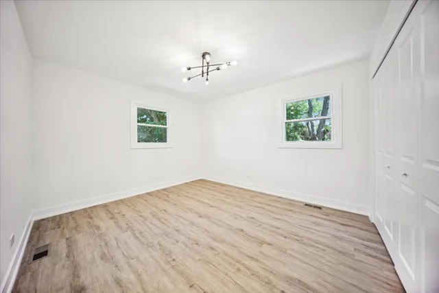 $499,900 | 22W633 Burr Oak Drive, Glen Ellyn, IL 60137