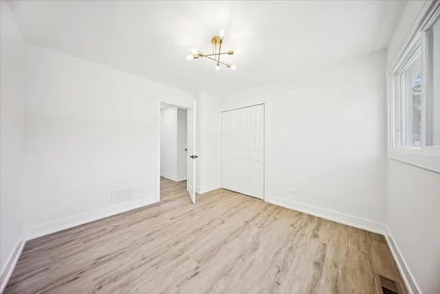 $499,900 | 22W633 Burr Oak Drive, Glen Ellyn, IL 60137