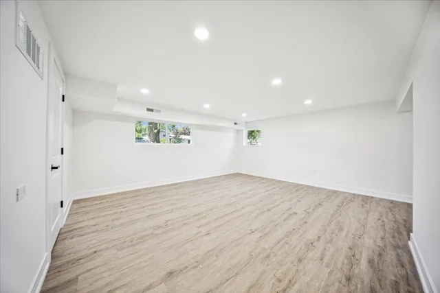 $499,900 | 22W633 Burr Oak Drive, Glen Ellyn, IL 60137