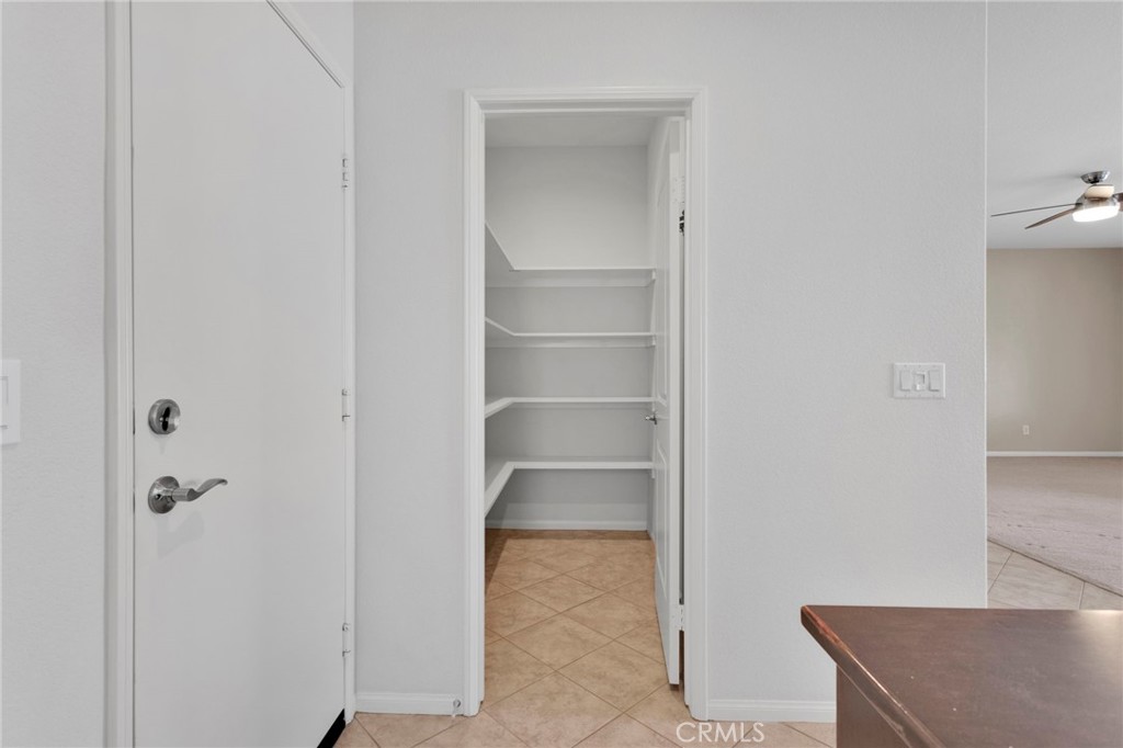 18968 Raven Street Apple Valley, CA 92308 - Photo 23 of 53 a view of a walk in closet