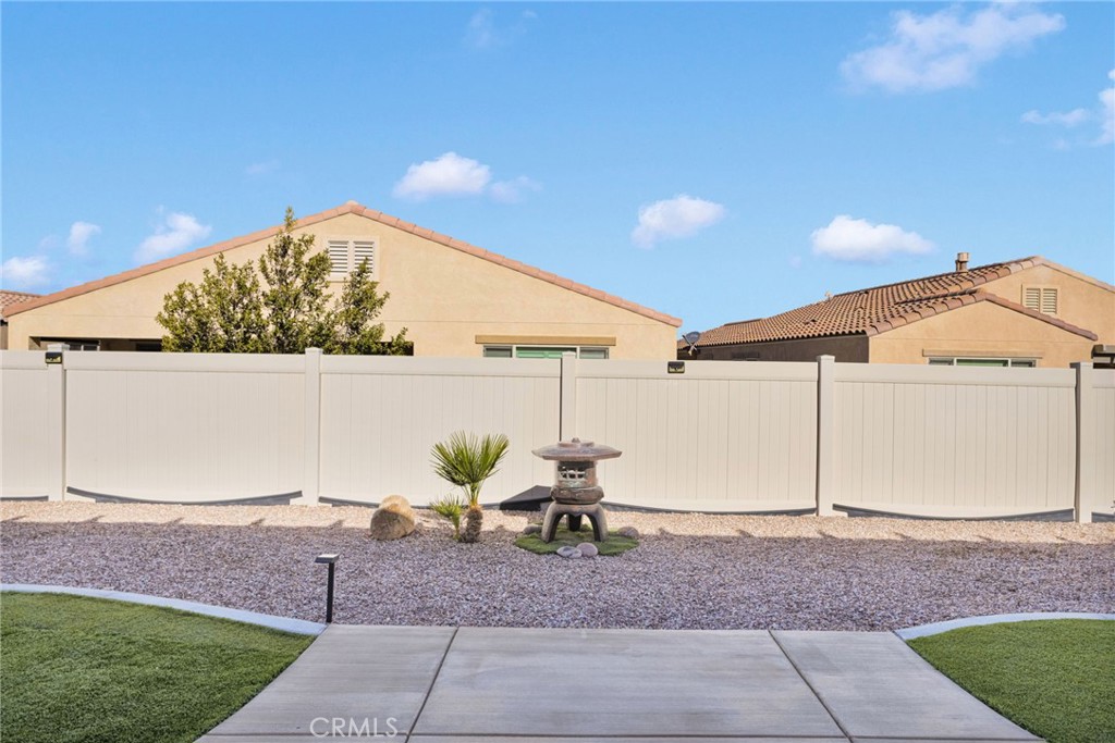 18968 Raven Street Apple Valley, CA 92308 - Photo 40 of 53 a view of a backyard