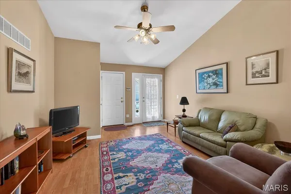 $229,900 | 3745 Southern Manor Drive, St. Louis, MO 63125