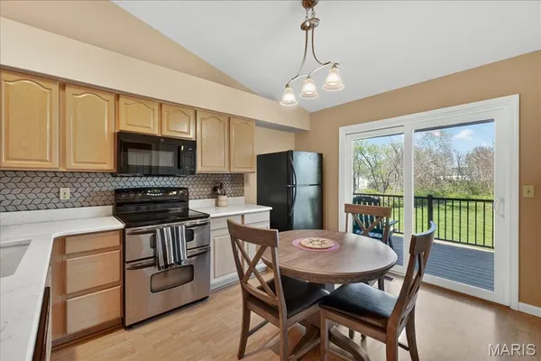 $229,900 | 3745 Southern Manor Drive, St. Louis, MO 63125