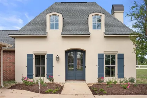 $379,000 | 4150 Primrose Drive, Lake Charles, LA 70605