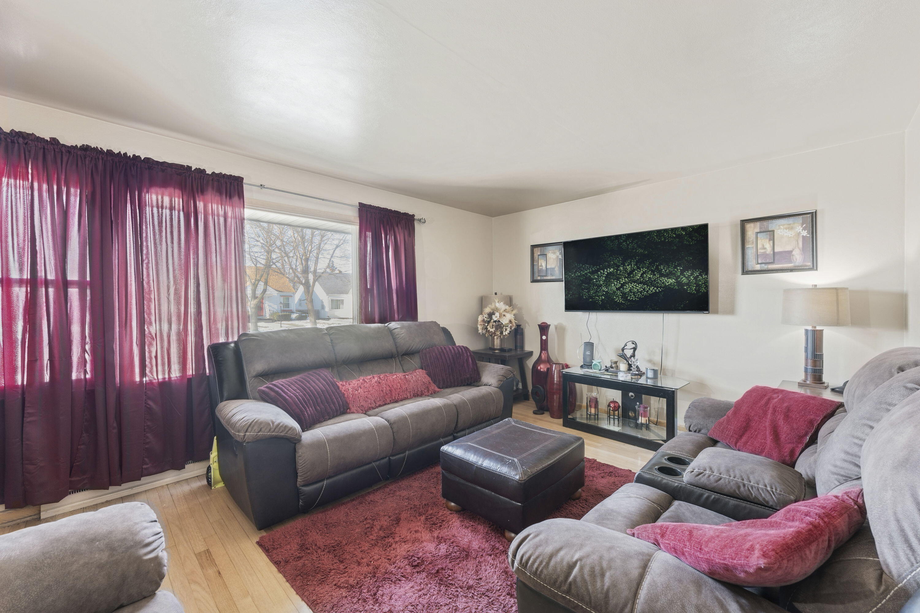 4446 North 73rd Street Milwaukee, WI 53218 - Photo 4 of 17 6_DH101604