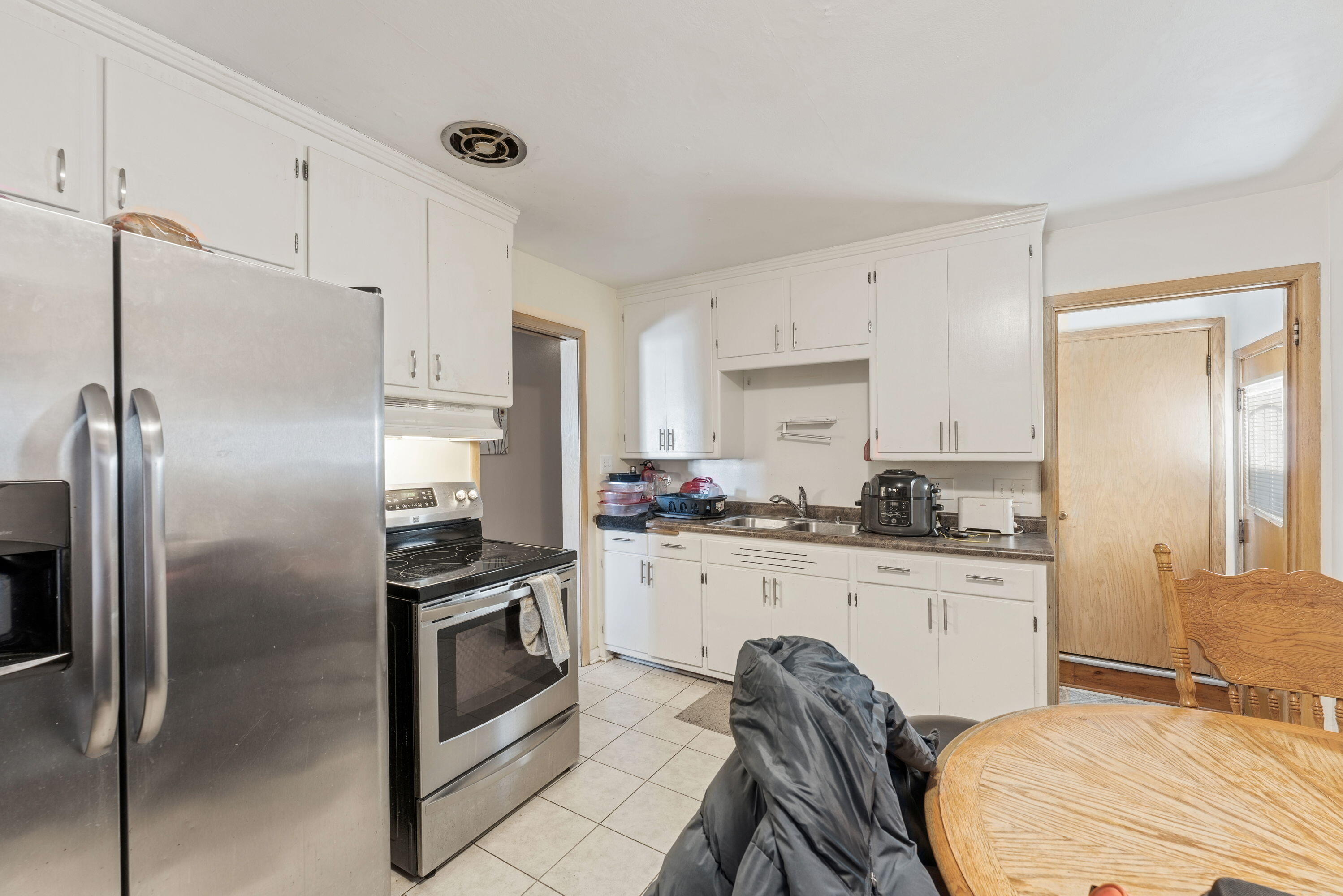 4446 North 73rd Street Milwaukee, WI 53218 - Photo 5 of 17 8_DH101612