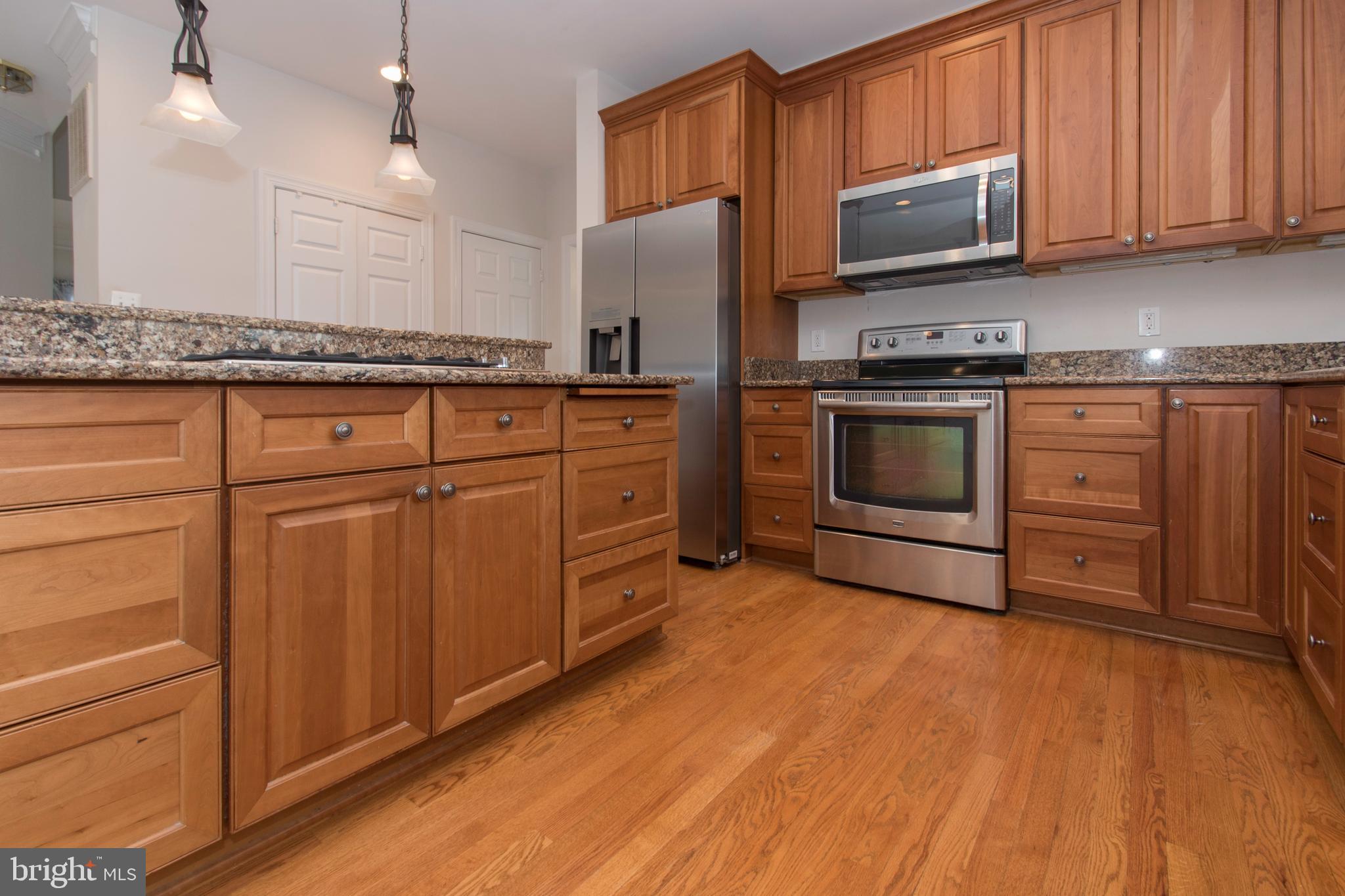 10817 Maplecrest Lane Potomac, MD 20854 - Photo 12 of 62