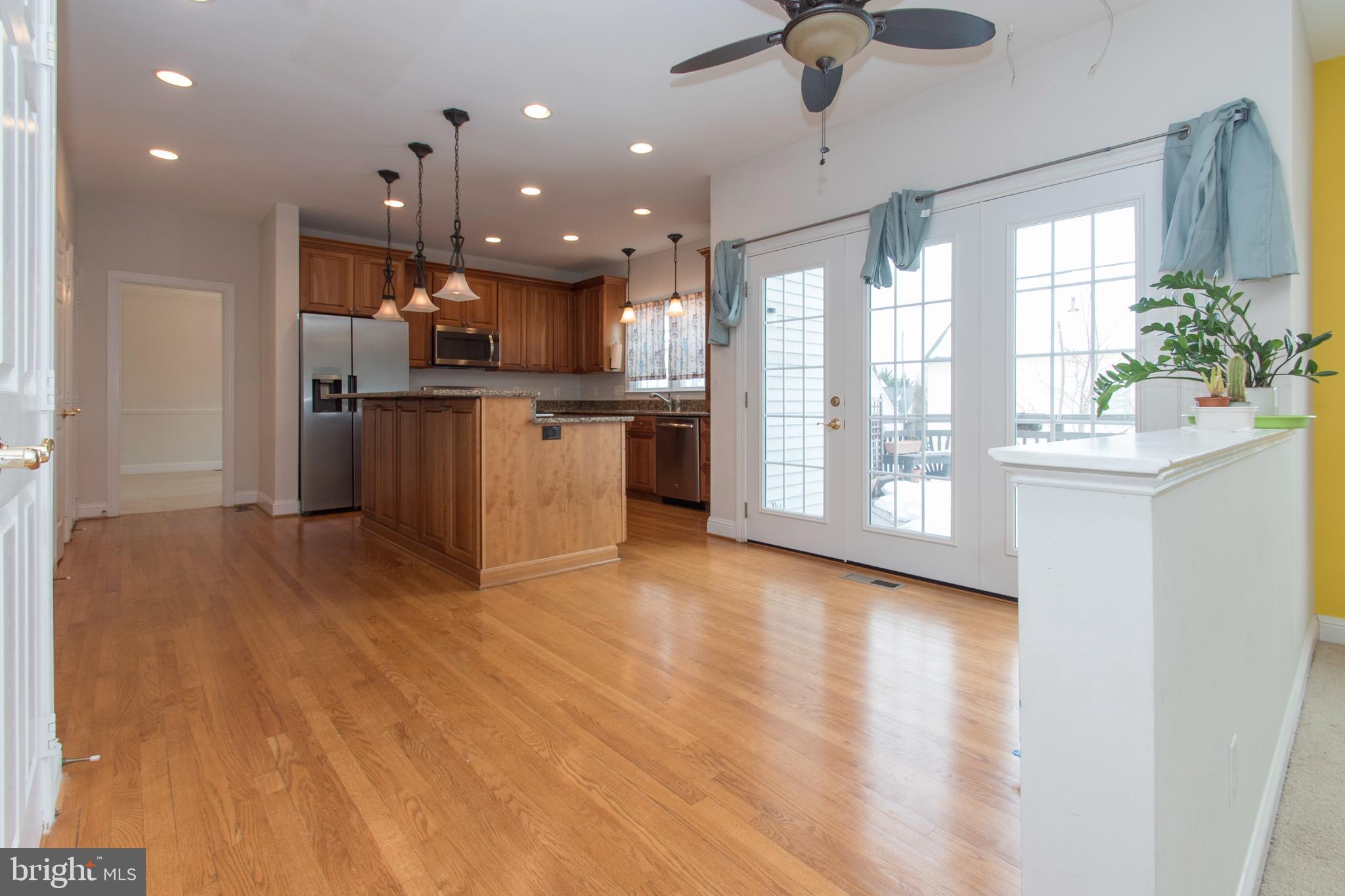 10817 Maplecrest Lane Potomac, MD 20854 - Photo 15 of 62