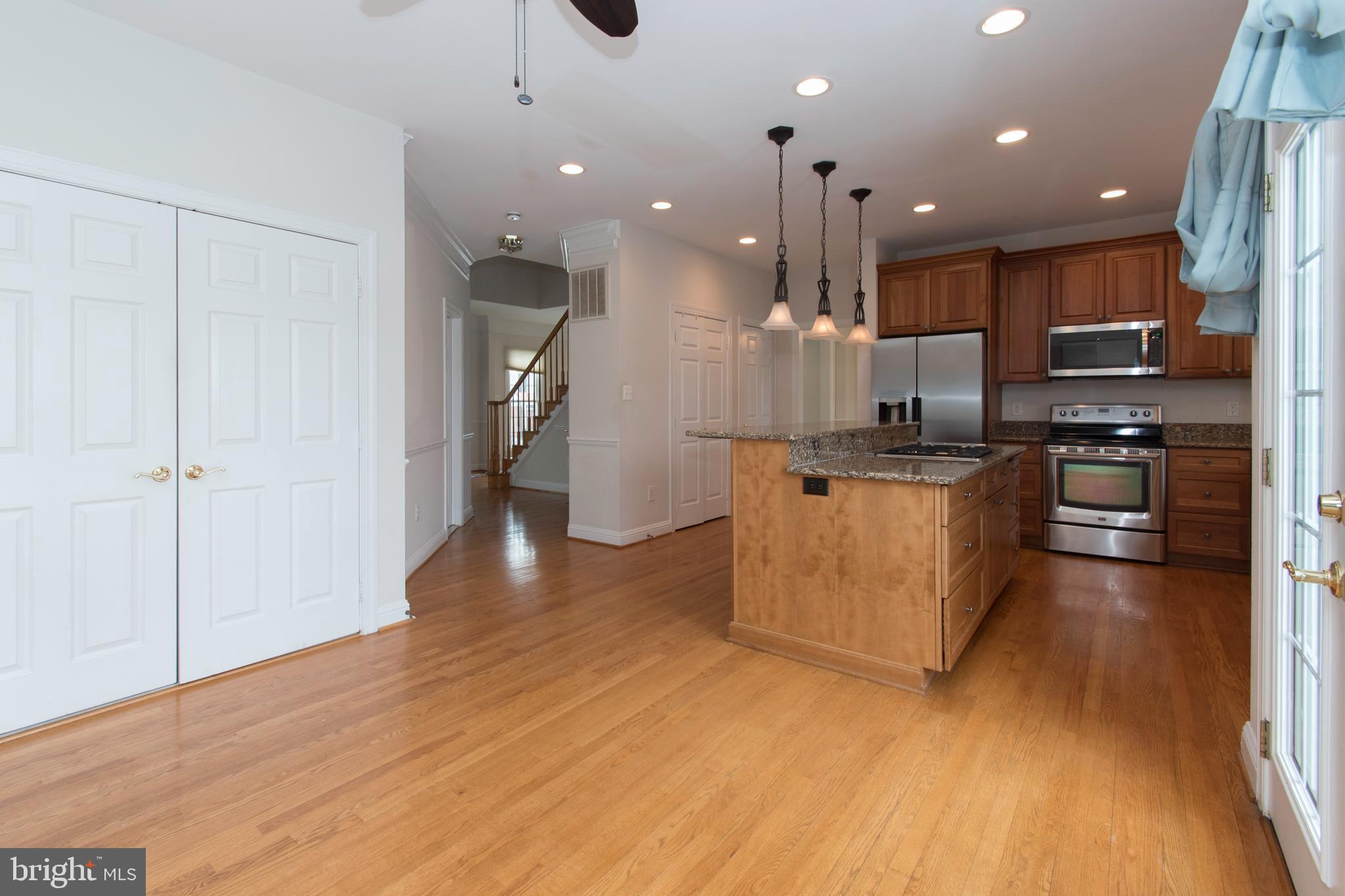 10817 Maplecrest Lane Potomac, MD 20854 - Photo 19 of 62