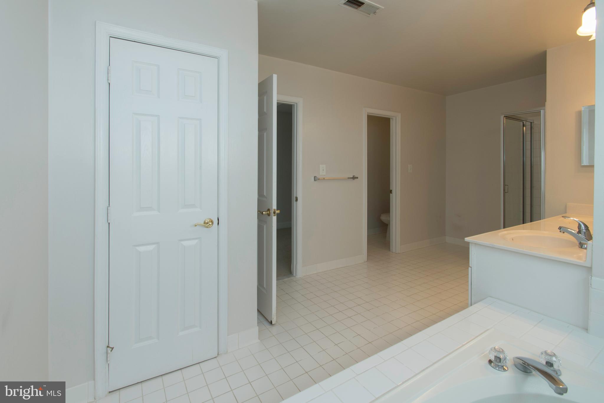 10817 Maplecrest Lane Potomac, MD 20854 - Photo 34 of 62