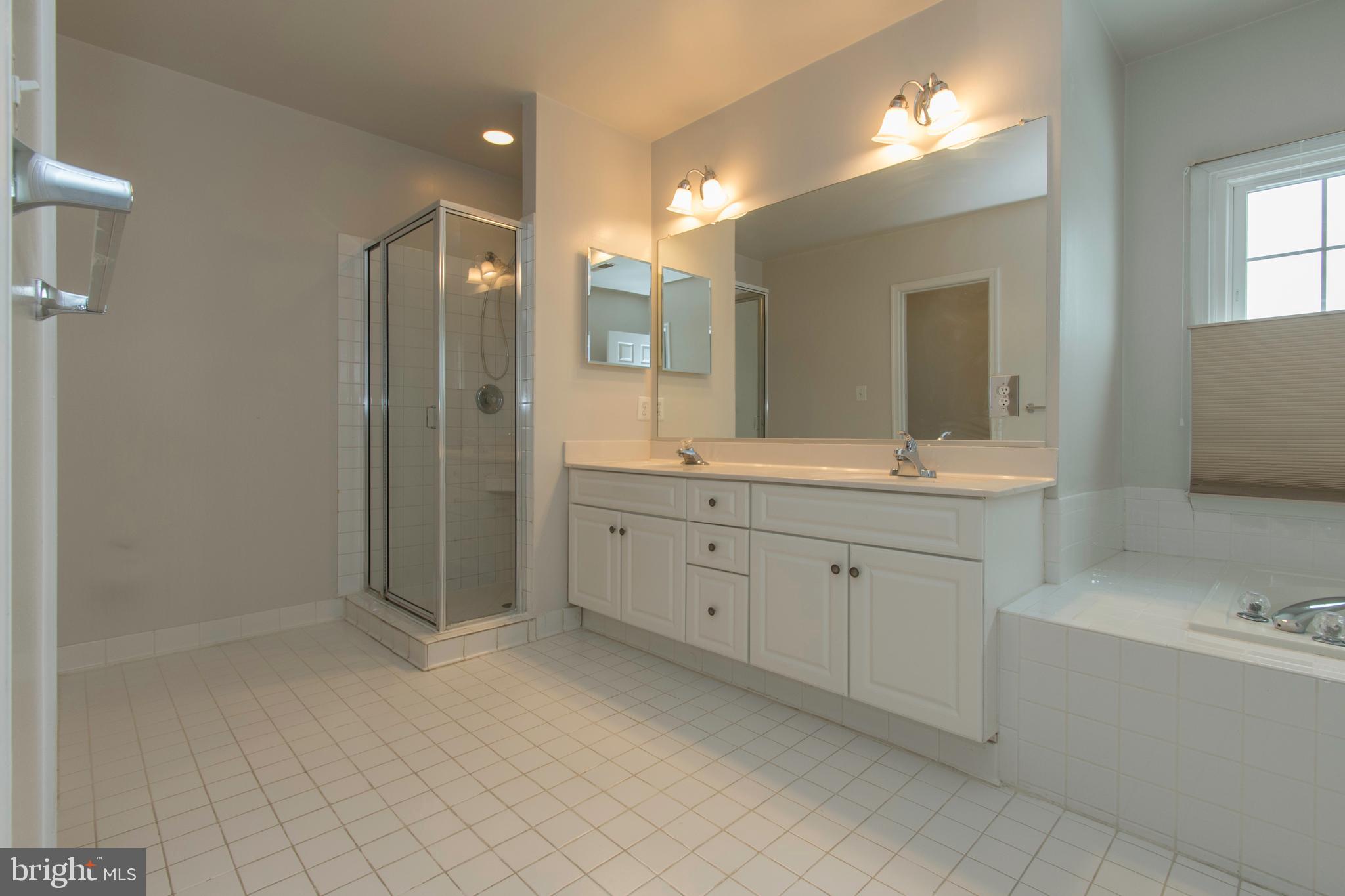 10817 Maplecrest Lane Potomac, MD 20854 - Photo 35 of 62