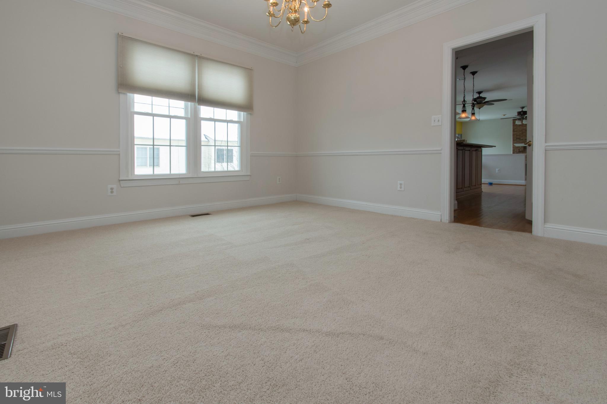 10817 Maplecrest Lane Potomac, MD 20854 - Photo 6 of 62