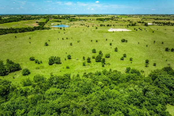a view of a big yard