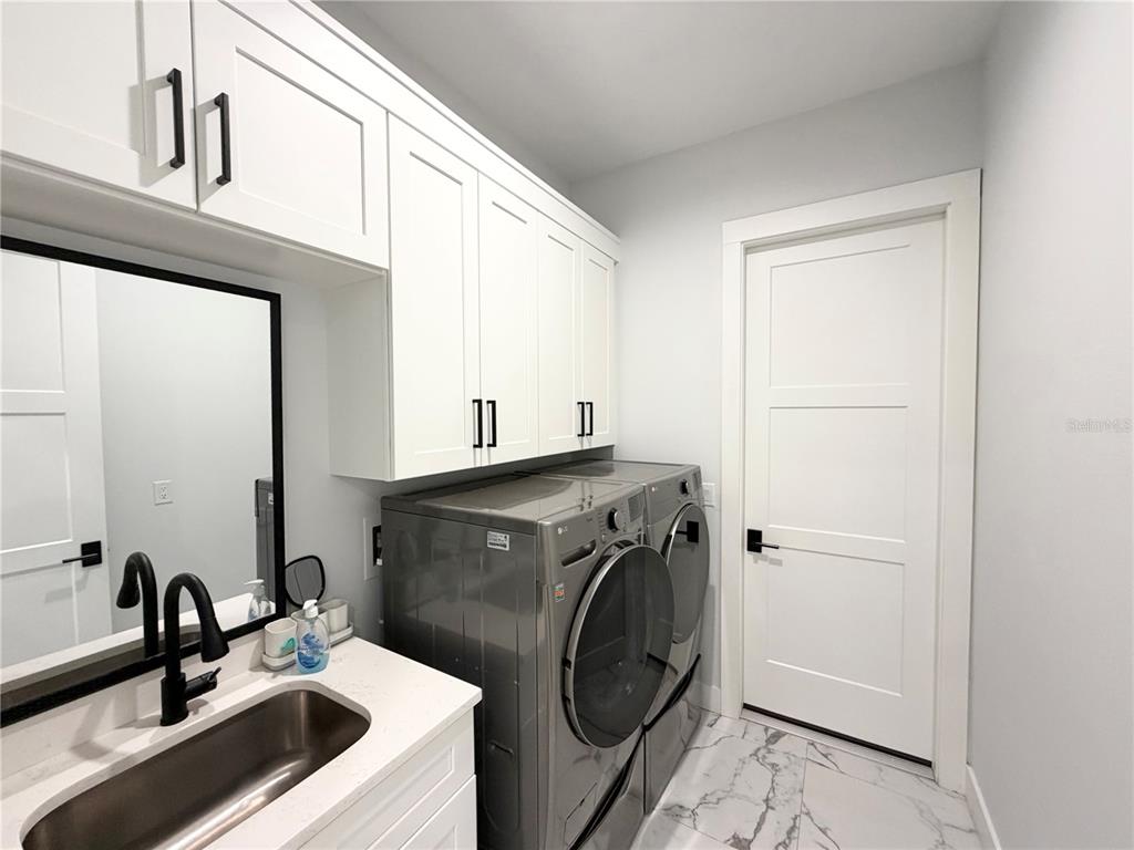 4722 Neptune Road Venice, FL 34293 - Photo 13 of 28