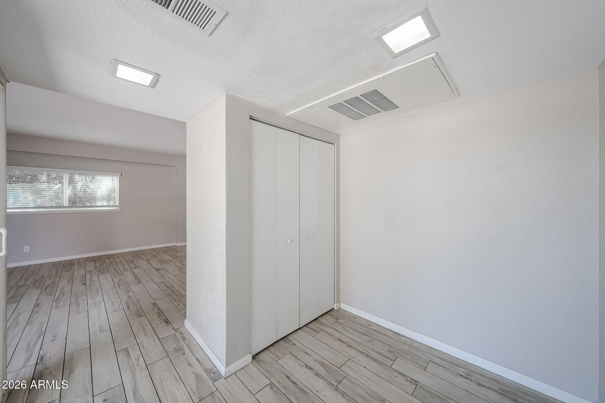 351 East Thomas Road, Unit D201 Phoenix, AZ 85012 - Photo 9 of 43