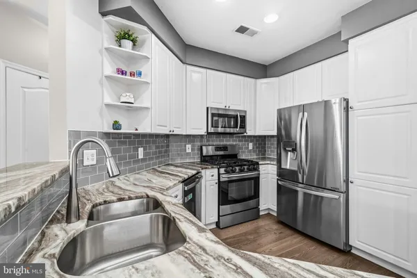 $470,000 | 7706 Haynes Point Way, Unit D, Alexandria, VA 22315
