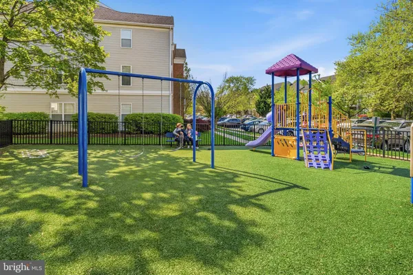 $470,000 | 7706 Haynes Point Way, Unit D, Alexandria, VA 22315