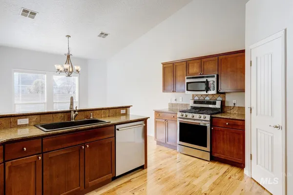 $669,900 | 2191 West Ditch Creek Drive, Meridian, ID 83646