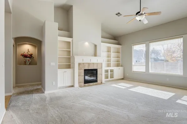 $669,900 | 2191 West Ditch Creek Drive, Meridian, ID 83646