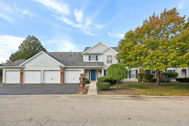 $220,000 | 20862 West Torrey Pines Lane, Unit 1B, Plainfield, IL 60544