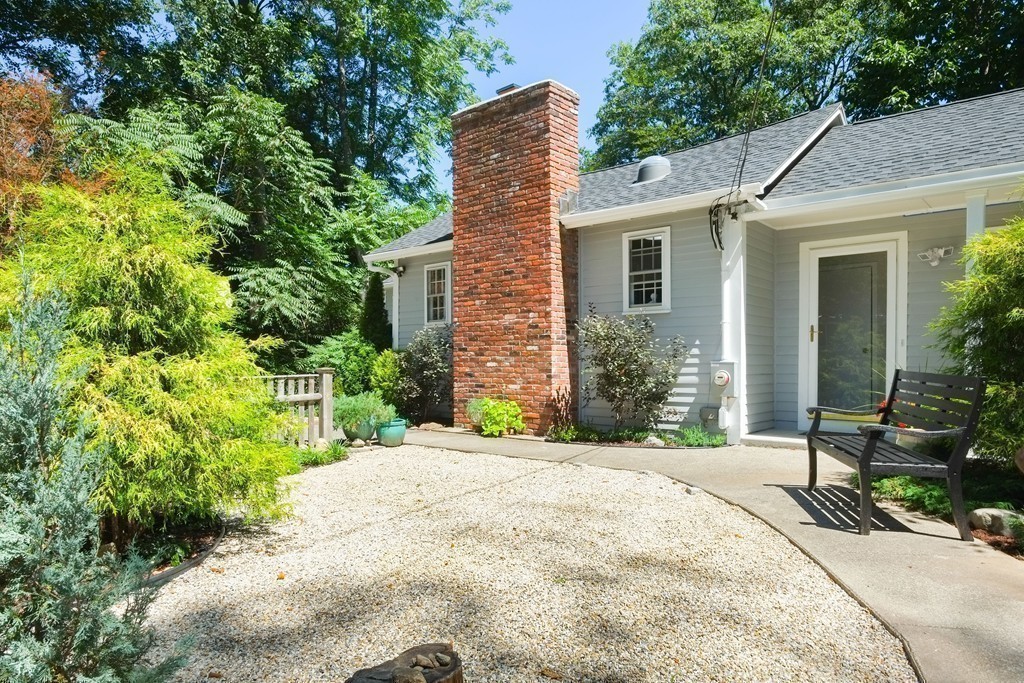 31 Sycamore Road Wayland, MA 01778 - Photo 16 of 21