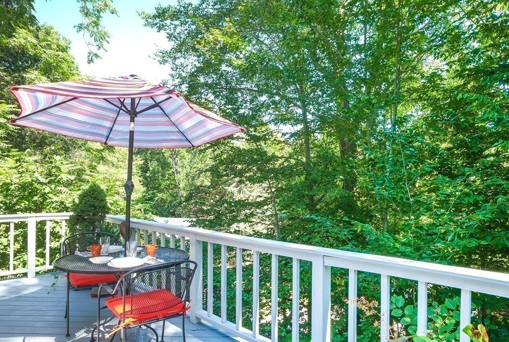31 Sycamore Road Wayland, MA 01778 - Photo 18 of 21
