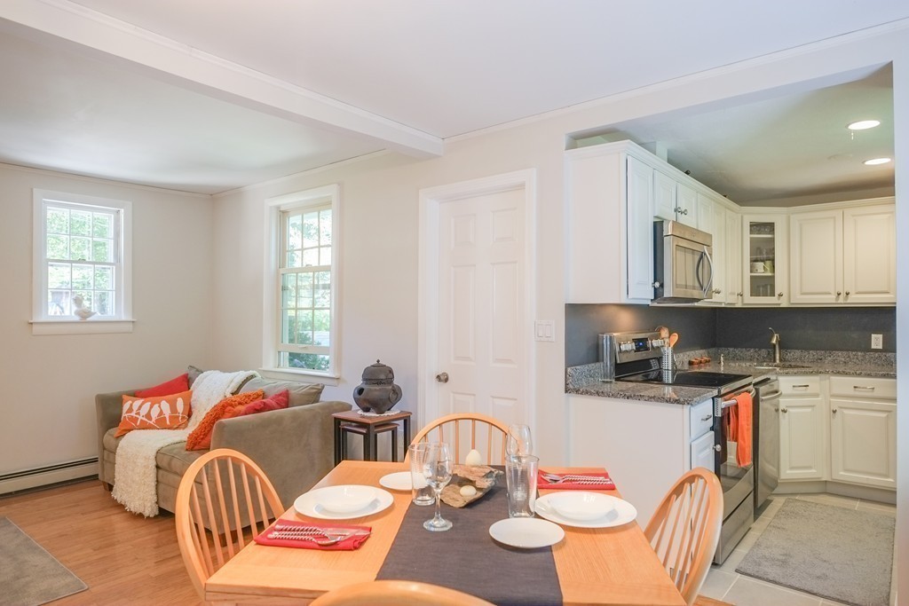 31 Sycamore Road Wayland, MA 01778 - Photo 3 of 21