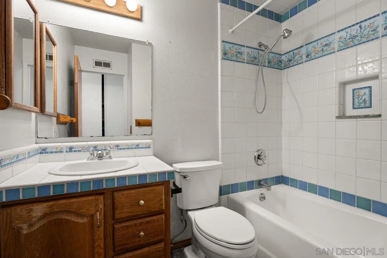 1718 Greentree Road Encinitas, CA 92024 - Photo 9 of 21