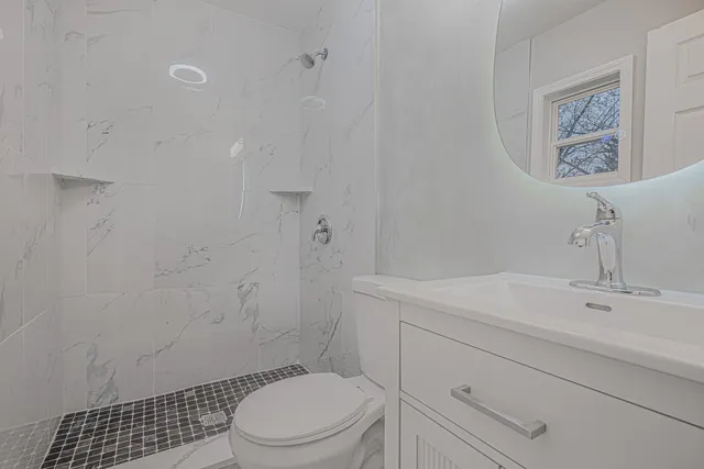 $349,900 | 9N621 Flora Drive, Elgin, IL 60123