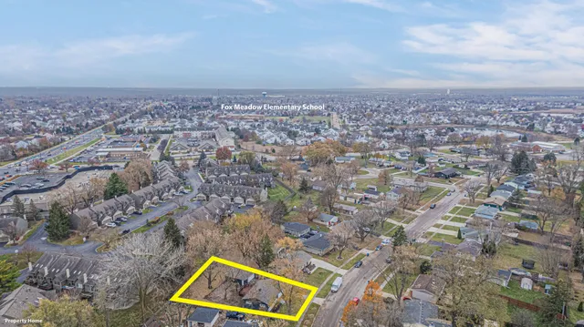 $349,900 | 9N621 Flora Drive, Elgin, IL 60123