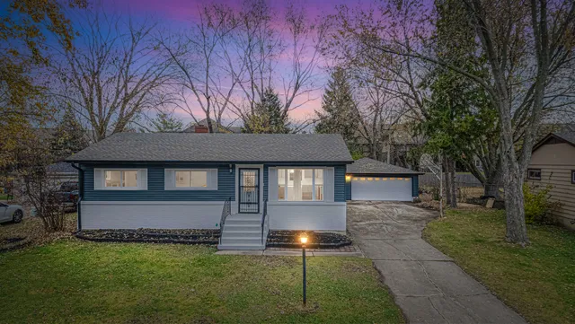 $349,900 | 9N621 Flora Drive, Elgin, IL 60123