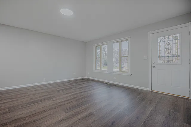 $349,900 | 9N621 Flora Drive, Elgin, IL 60123