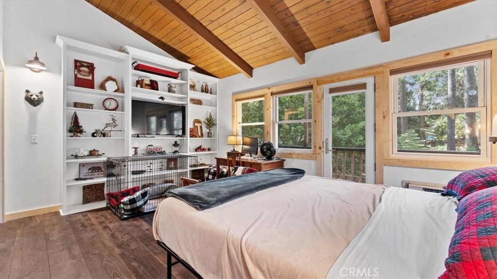 6231 Merry Way Clipper Mills, CA 95930 - Photo 29 of 60 a bed room with a bed and a large window