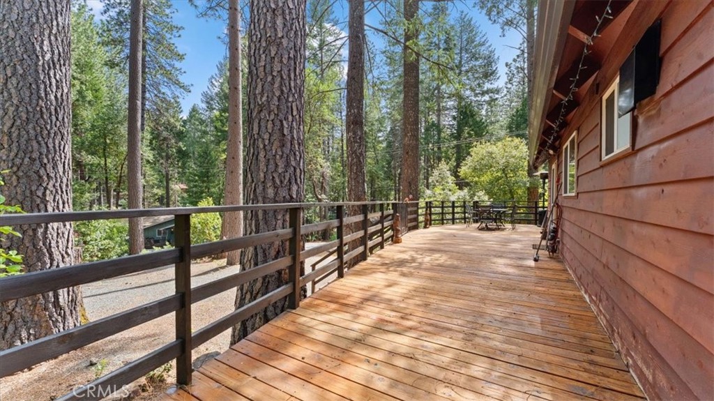 6231 Merry Way Clipper Mills, CA 95930 - Photo 39 of 60 a view of a balcony with wooden floor and fence