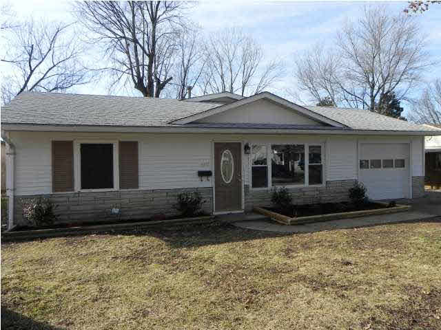 4412 Meadowridge Road Evansville, IN 47710 - Photo 1 of 30 Gallery Image 1
