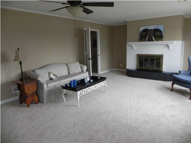 4412 Meadowridge Road Evansville, IN 47710 - Photo 11 of 30 Gallery Image 11