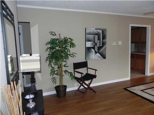 4412 Meadowridge Road Evansville, IN 47710 - Photo 4 of 30 Gallery Image 4