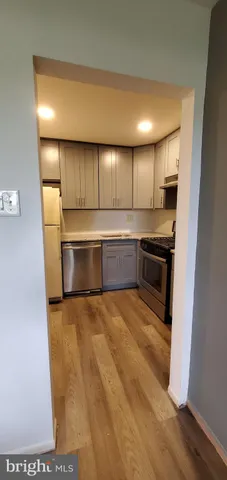 $1,700 | 707 Meadowview Lane, Unit 707, Mont Clare, PA 19453