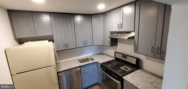 $1,700 | 707 Meadowview Lane, Unit 707, Mont Clare, PA 19453