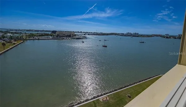 $1,850 | 4775 Cove Circle, Unit 1002, St. Petersburg, FL 33708