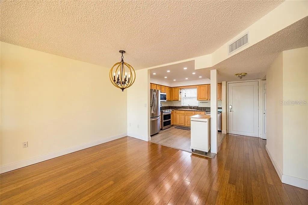 4775 Cove Circle, Unit 1002 St. Petersburg, FL 33708 - Photo 11 of 34