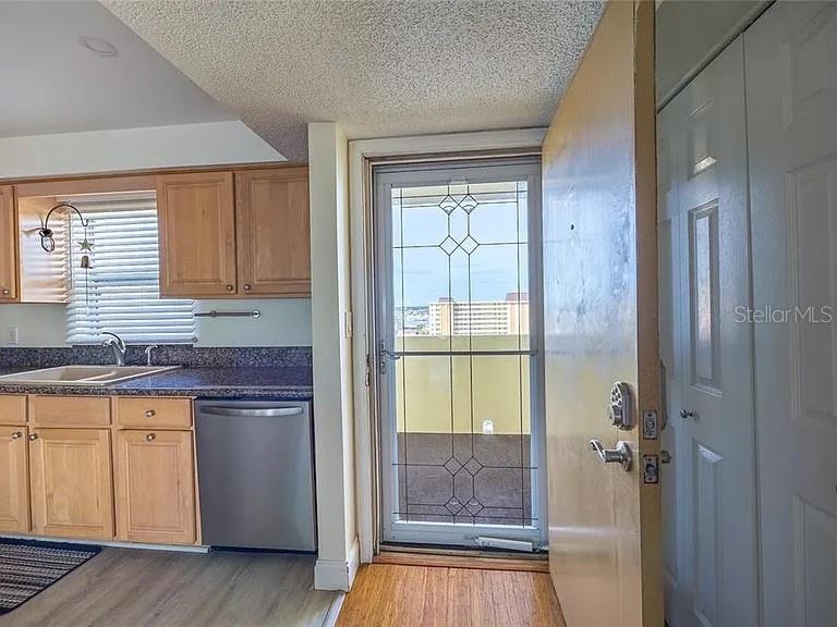 4775 Cove Circle, Unit 1002 St. Petersburg, FL 33708 - Photo 18 of 34