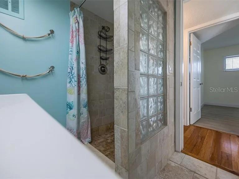 4775 Cove Circle, Unit 1002 St. Petersburg, FL 33708 - Photo 28 of 34