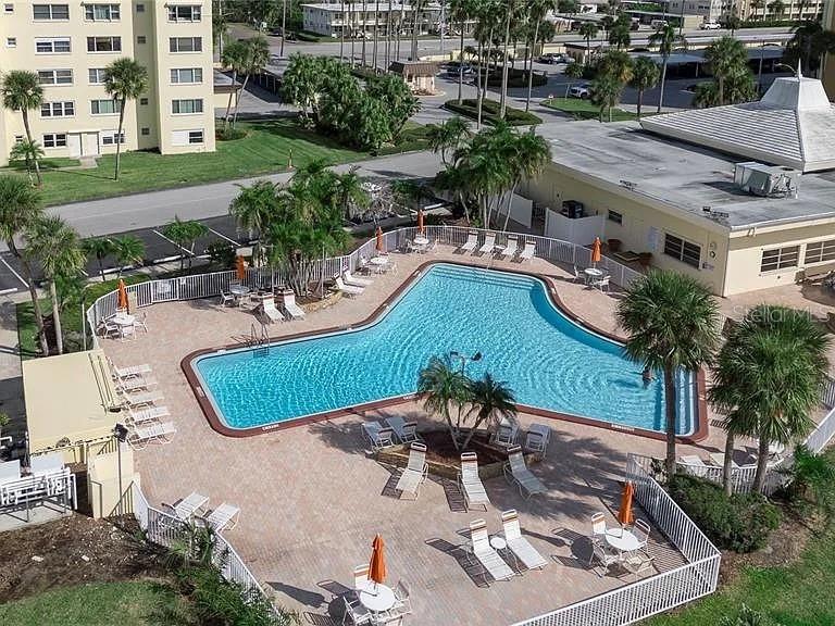 4775 Cove Circle, Unit 1002 St. Petersburg, FL 33708 - Photo 32 of 34