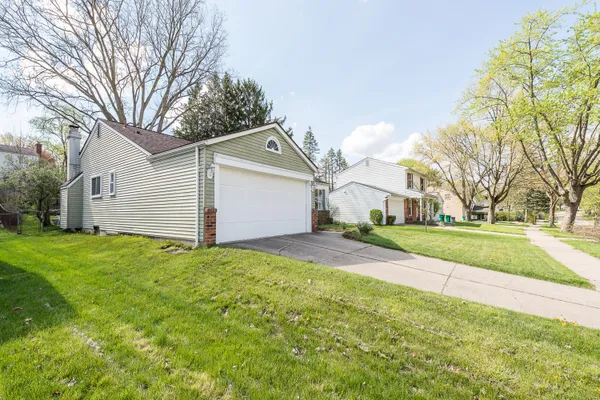 $350,000 | 88 Carriage Way, Ypsilanti, MI 48197