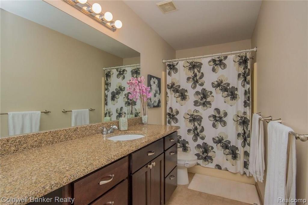1619 Grandview Drive Rochester Hills, MI 48306 - Photo 13 of 15