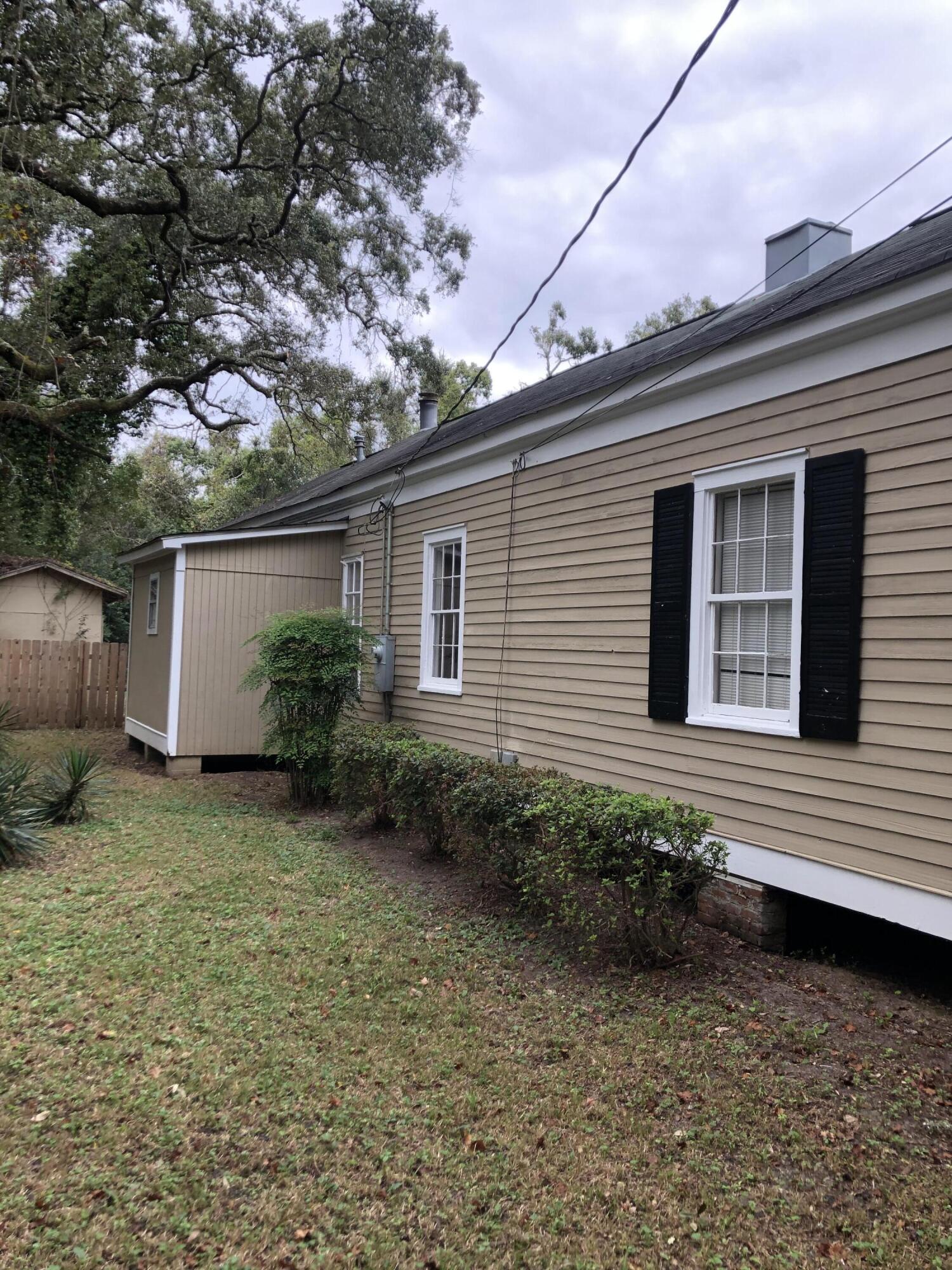 661 Tegarden Road Gulfport, MS 39507 - Photo 3 of 12 IMG-4892